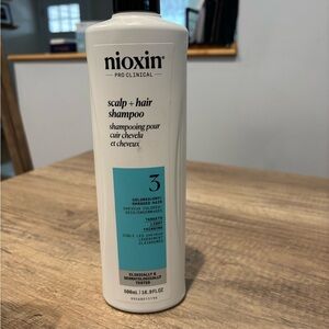 Nioxin Pro Clinical Scalp + Hair Shampoo - White
